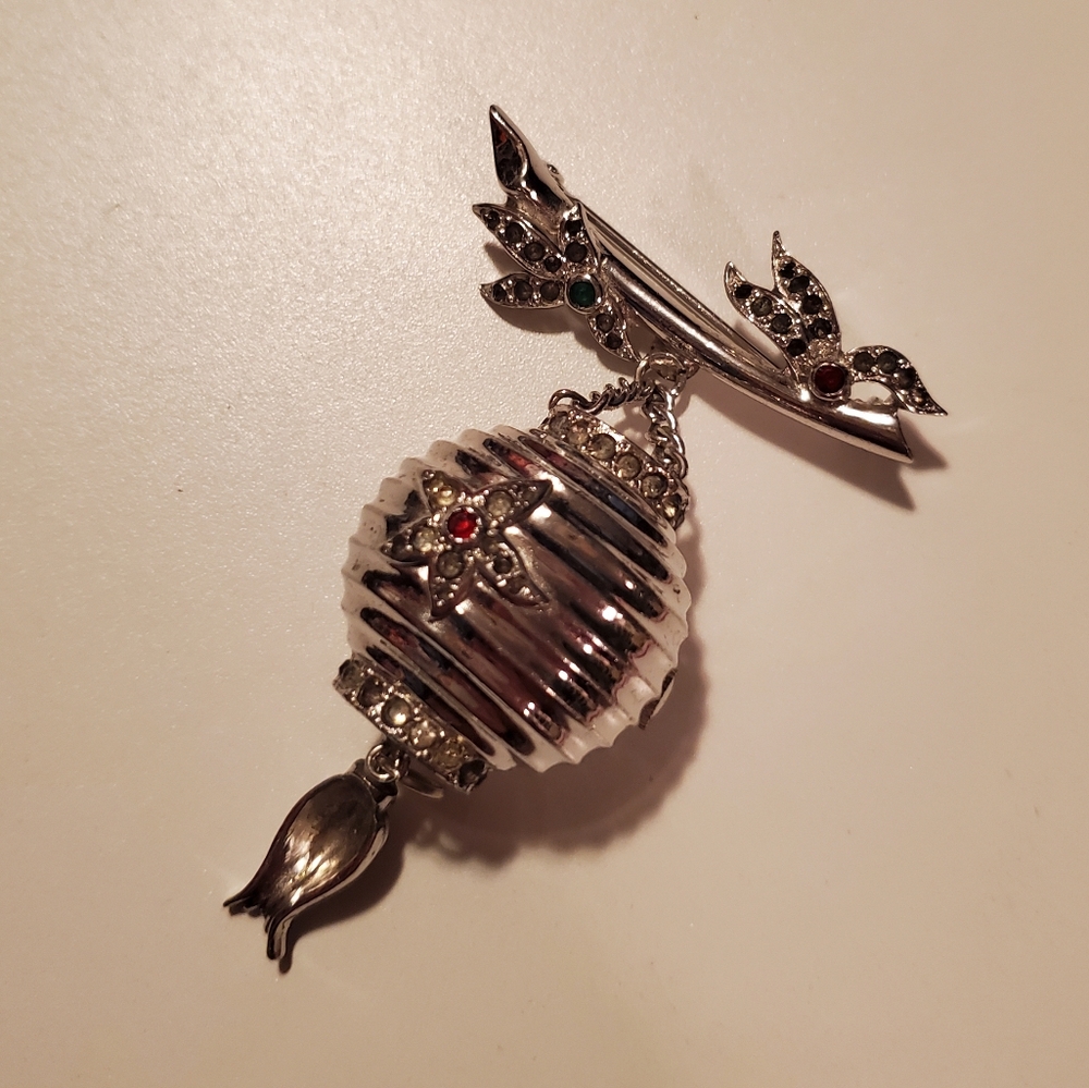 Ladies brooch watch, circa 1920s